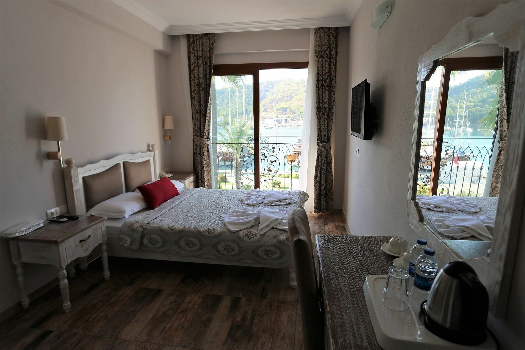 Q&S Cennet Life Hotel Fethiye Esterno foto